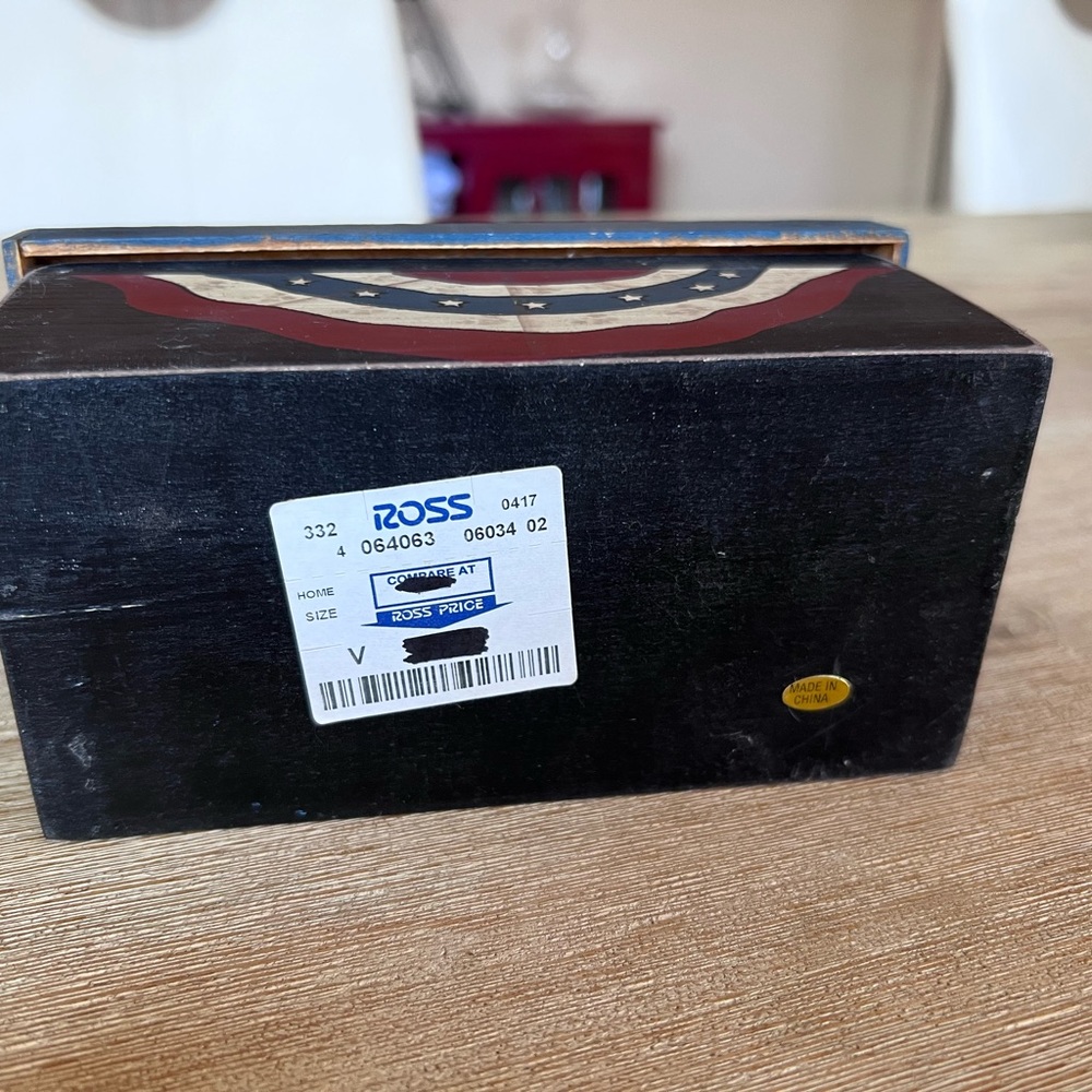 🇺🇸 American Flag Wooden Storage Box - Picture 4 of 4